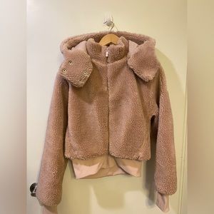 MUST SELL BY 4/17/23 TAKING ALL OFFERS! ALO Dusty Pink Sherpa Jacket